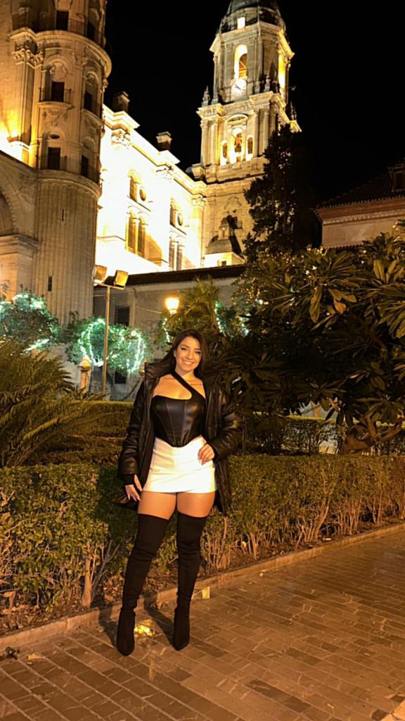 602291569: Chica busca chico en Málaga