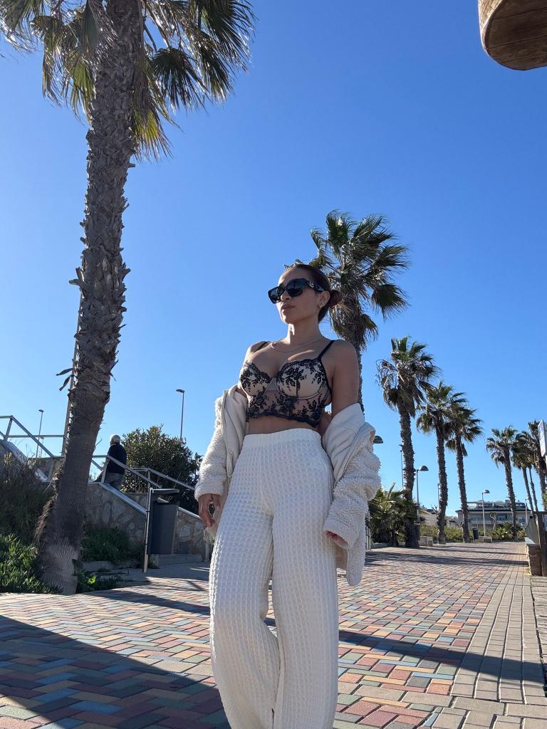 607214649: Chica busca chico en Murcia