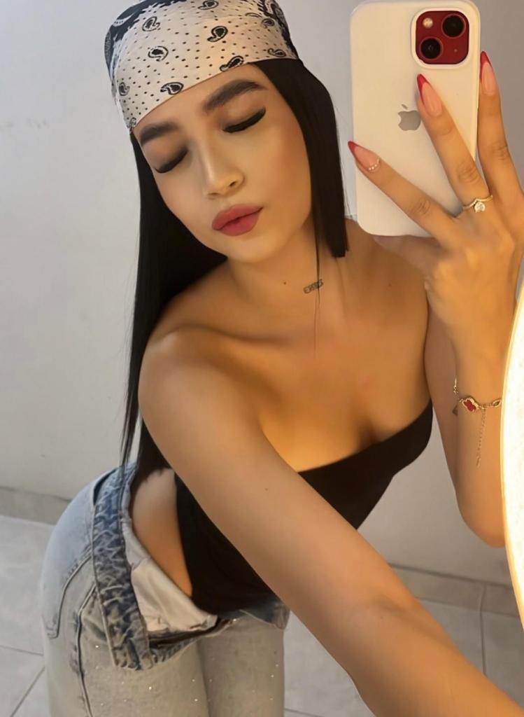 Chica busca chico en Cádiz: 