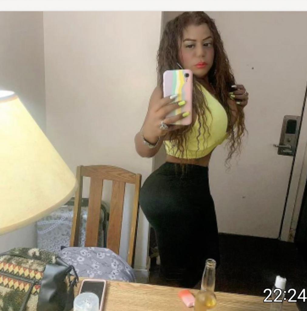 667442745: Transexual en Gerona