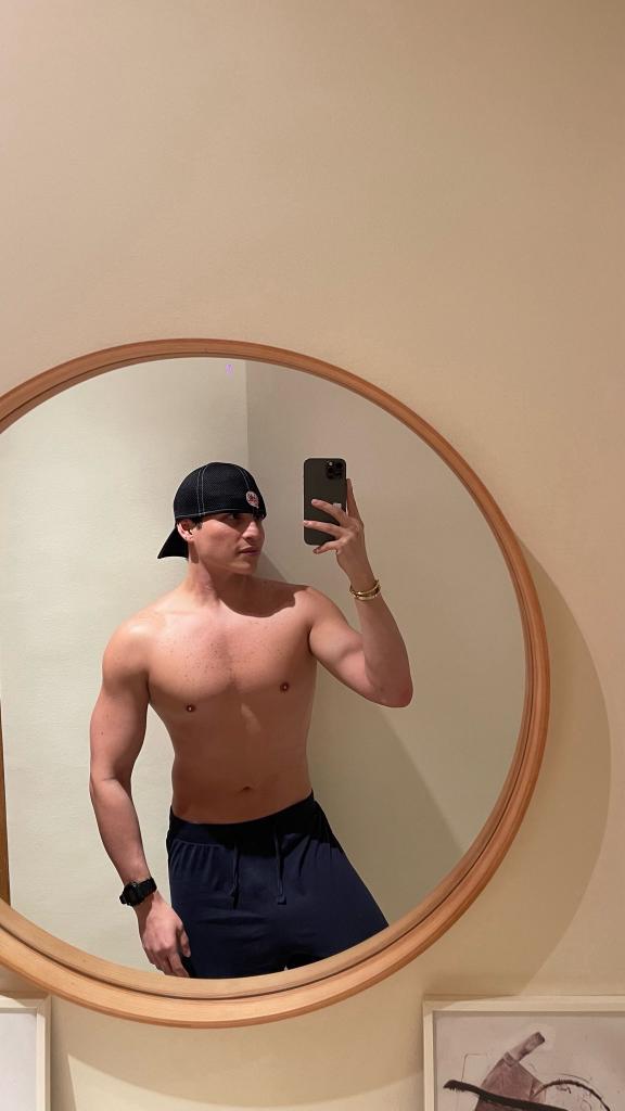 692972990: Chico busca chica en Valencia