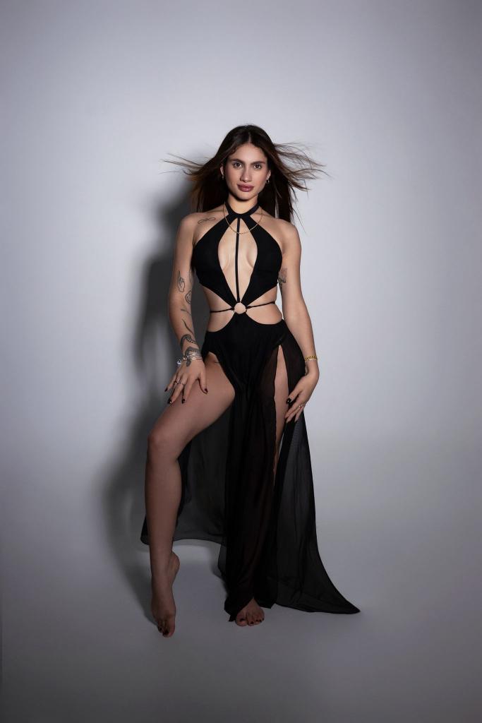 677375078: Chica busca chico en Barcelona