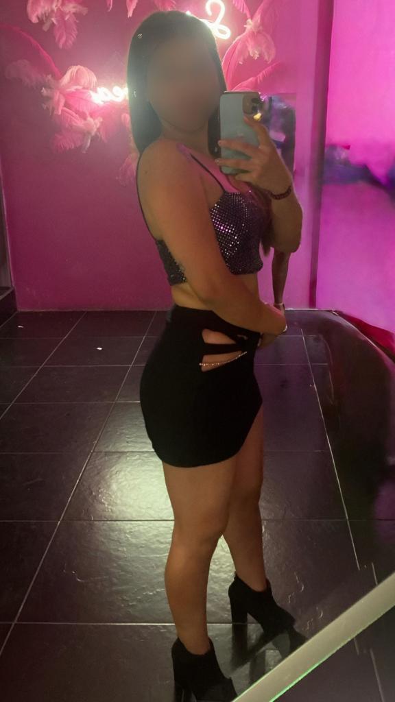 Chica busca chico en Cádiz: 