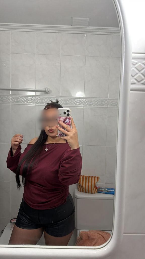 Chica busca chico en Cantabria: Chica busca chico