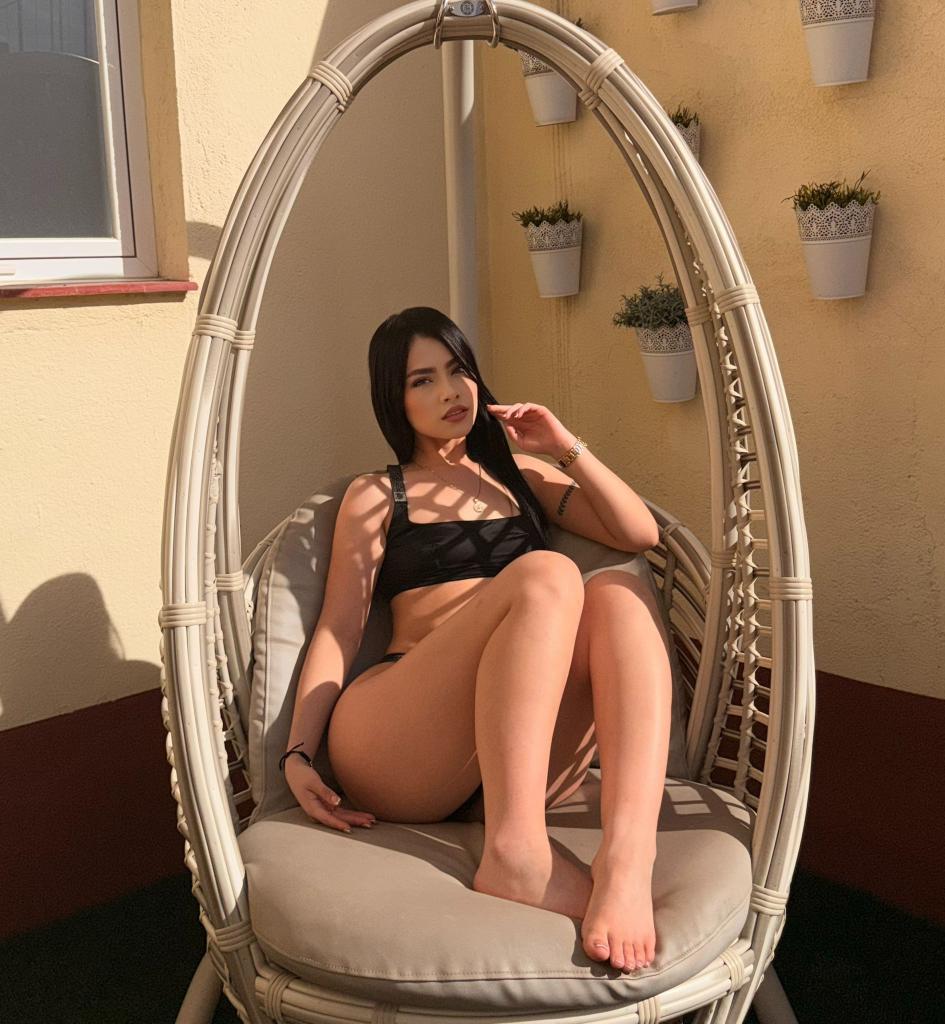 613219266: Chica busca chico en Cádiz