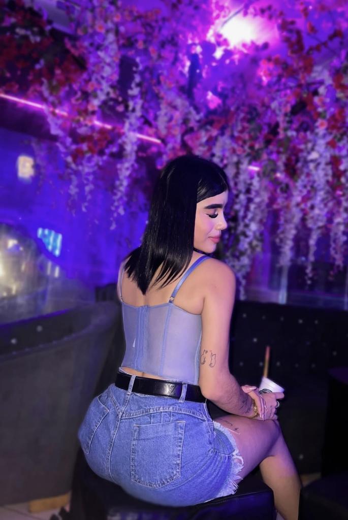 Chica busca chico en Tenerife: 