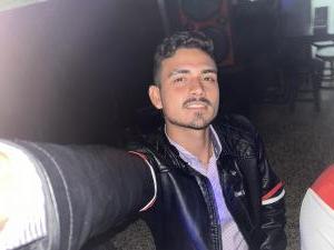 624974631: Chico busca chica en Sevilla