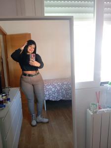 631149563: Chica busca chico en Pontevedra