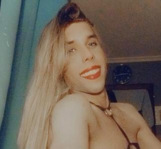 642949867: Transexual en León