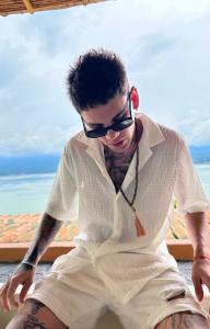 613831618: Chico busca chica en Barcelona