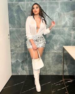 604353261: Chica busca chico en Mallorca