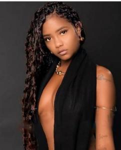 676463299: Chica busca chico en Pontevedra