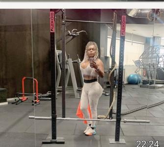 667442745: Transexual en Gerona