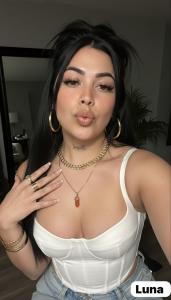 613745555: Chica busca chico en Cádiz