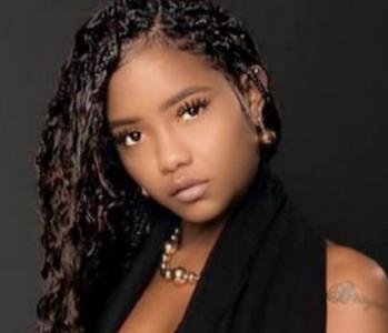 676463299: Chica busca chico en Pontevedra