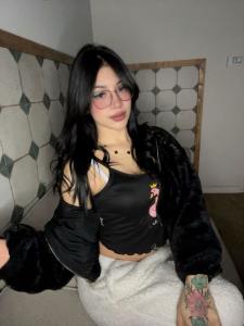 663582673: Chica busca chico en Murcia