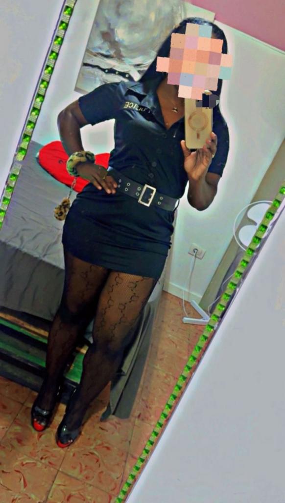 Chica busca chico en Tenerife: 