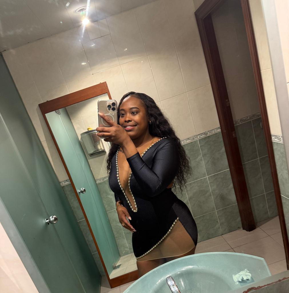 671157698: Chica busca chico en Barcelona