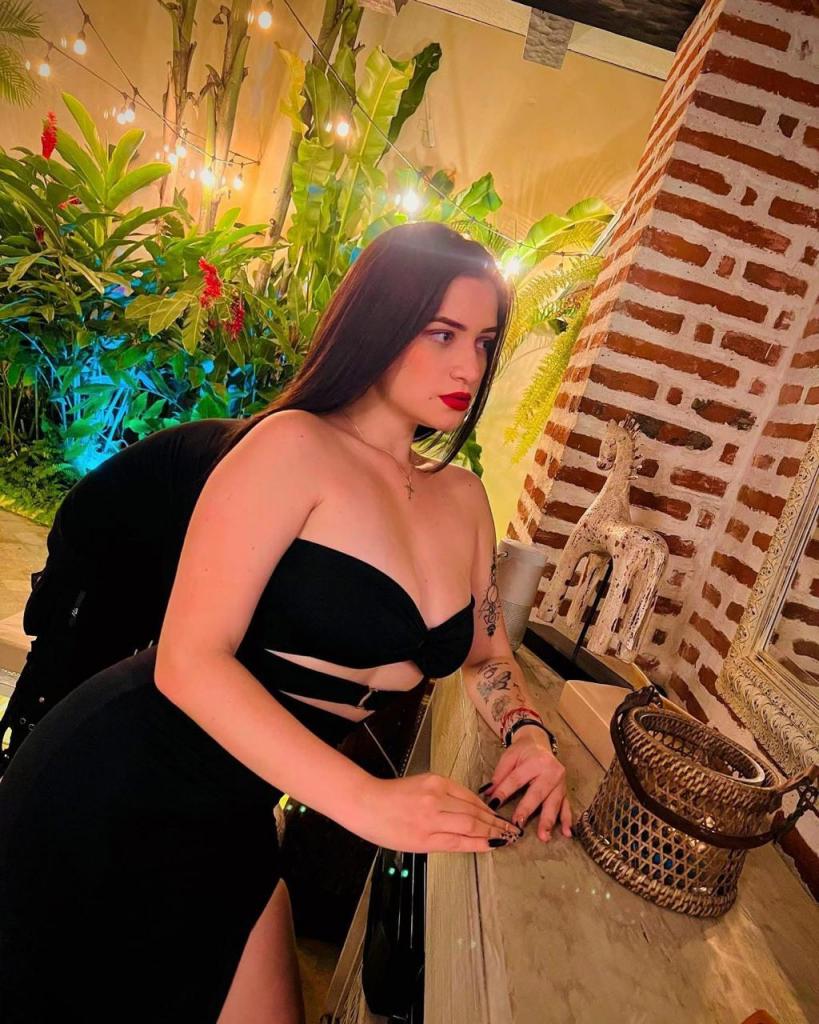 670868189: Chica busca chico en Mallorca