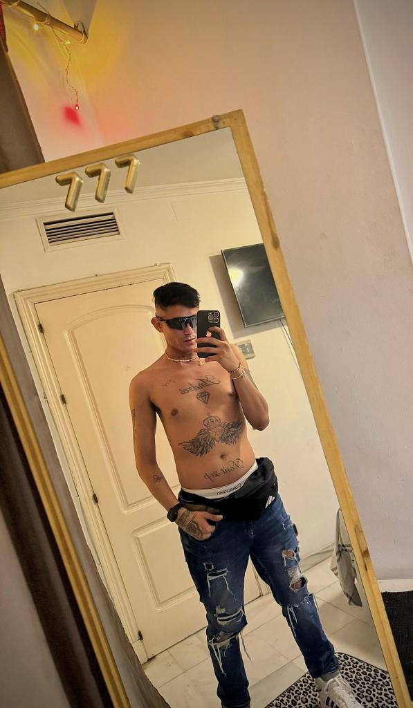 617658902: Chico busca chica en Sevilla