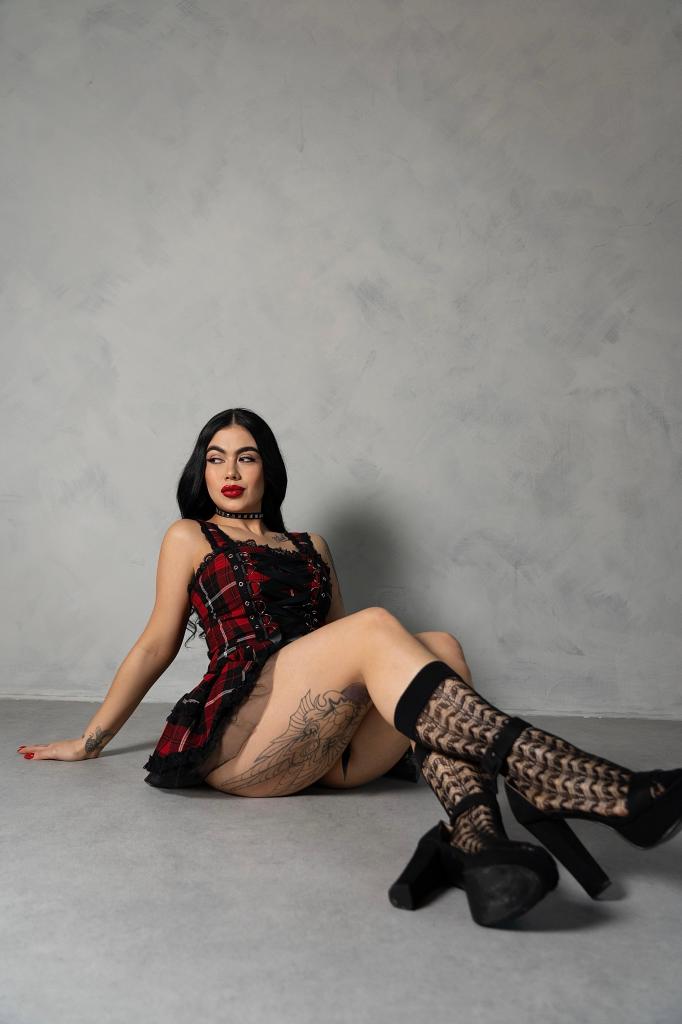 Chica busca chico en Ibiza: Chica busca chico