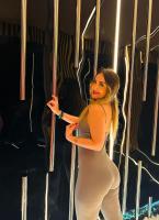 610880239: Chica busca chico en Ibiza