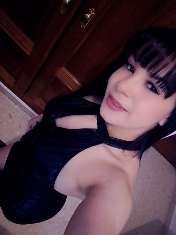 Chica busca chico en Huelva: 