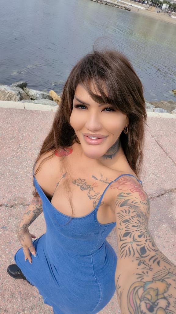 697217910: Travesti en Málaga