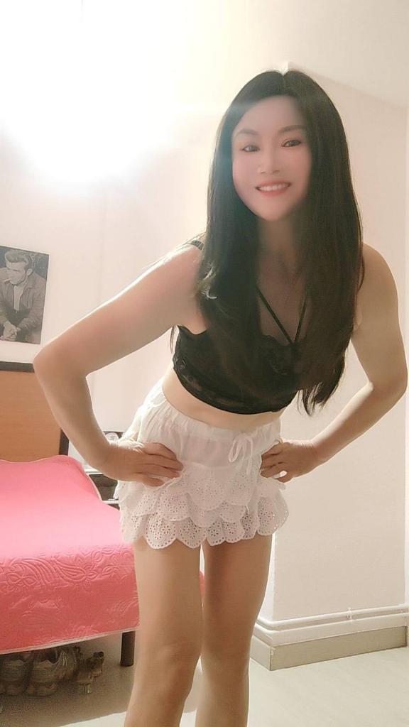 658041419: Chica busca chico en Sevilla