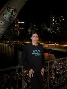 607157425: Chico busca chica en Asturias