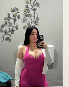 631169205: Chica busca chico en Barcelona