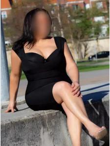 617448244: Chica busca chico en Orense