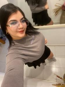 672007078: Chica busca chico en Barcelona