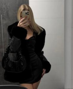 614531131: Chica busca chico en Sevilla