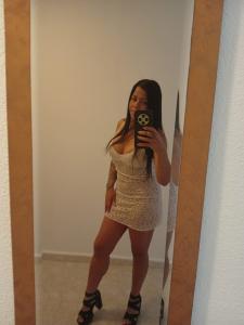 641990148: Chica busca chico en Madrid