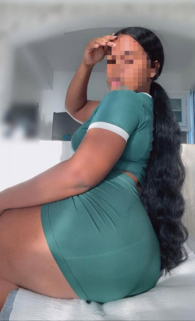 631244420: Chica busca chico en La Coruña