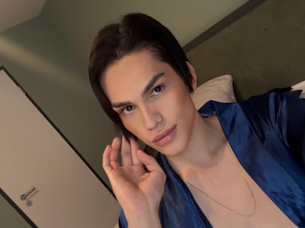 607157425: Chico busca chica en Asturias