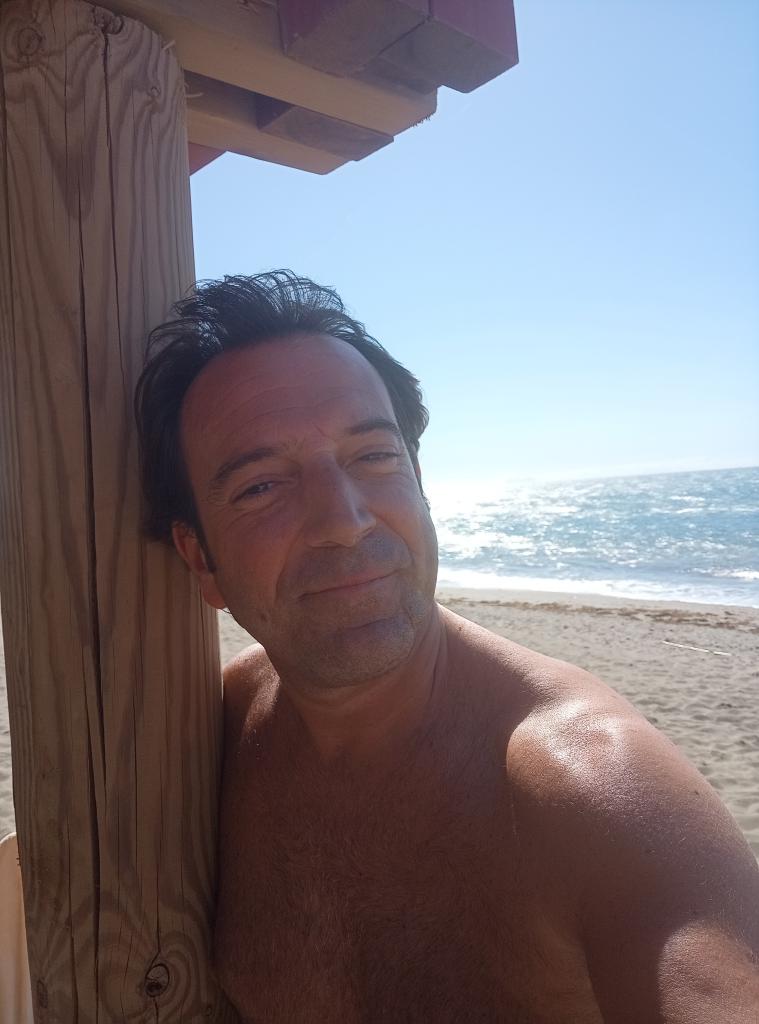 670097797: Chico busca chica en Málaga