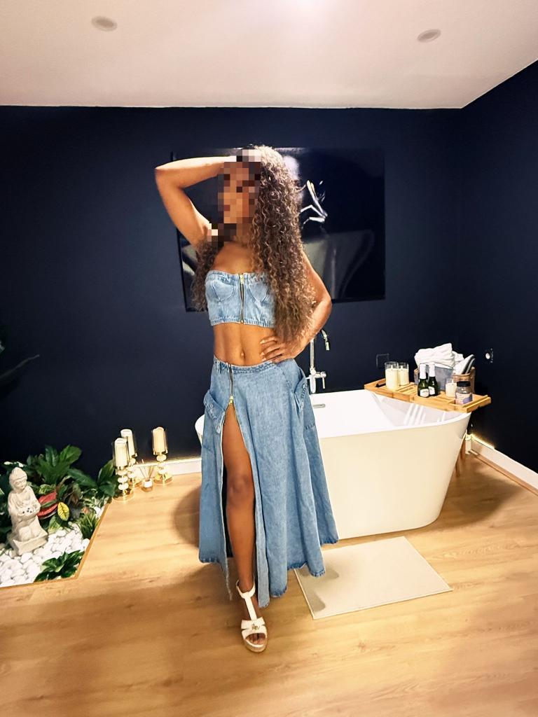 Chica busca chico en Asturias: 