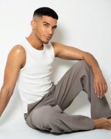 658168866: Chico busca chica en Madrid