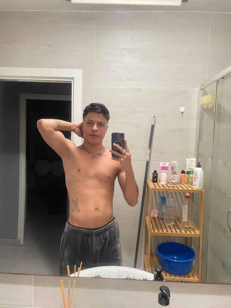 Chico busca chica en Ibiza: 