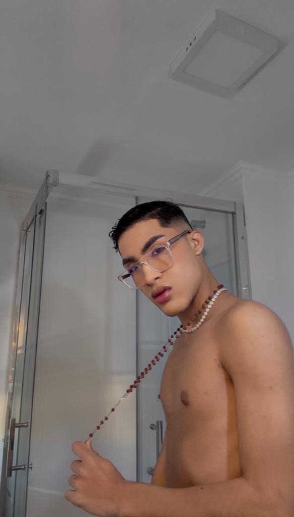 Chico busca chica en Málaga: 