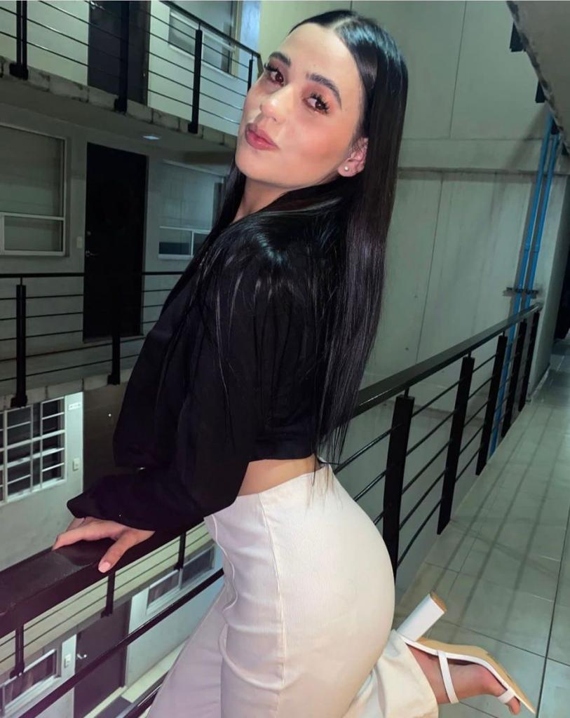 Chica busca chico en Almería: 