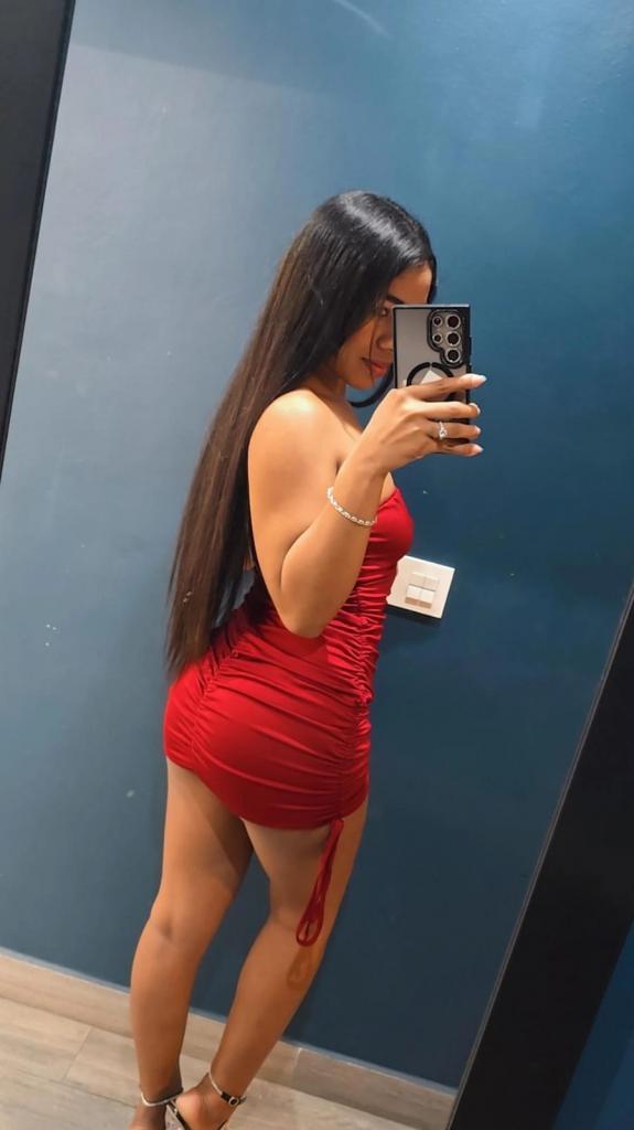 Chica busca chico en Granada: Chica busca chico