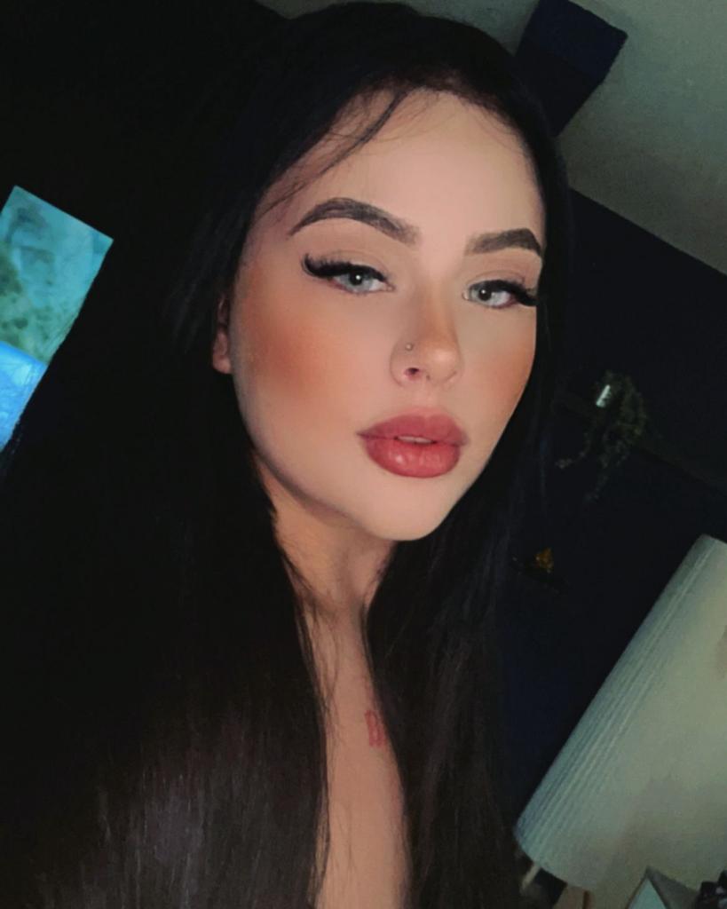 687260701: Chica busca chico en Barcelona