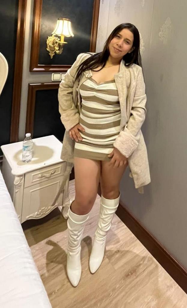 631173844: Chica busca chico en Barcelona