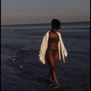 603313895: Chica busca chico en Sevilla