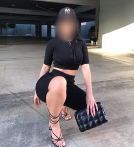 631077704: Chica busca chico en Navarra