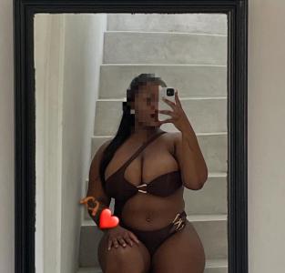 613745555: Chica busca chico en Cádiz