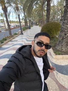 627195060: Chico busca chica en Las Palmas